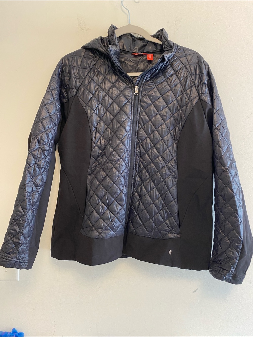 Izod Quilted Hooded Jacket in Navy and Black